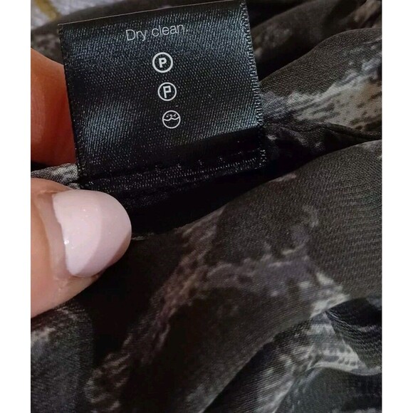 Norma Kamali Black and Gray Leopard Print Joggers - Picture 7 of 7